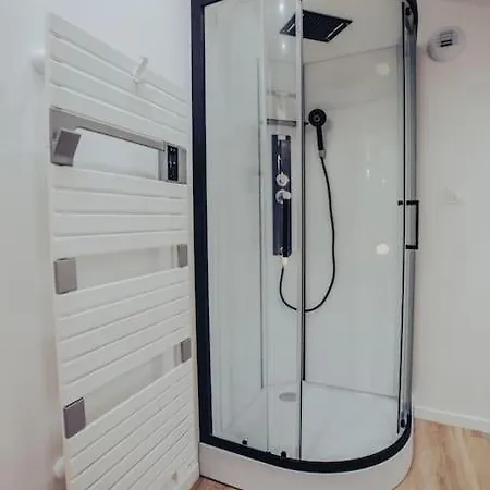 De Charme, Belle-beille アンジェ