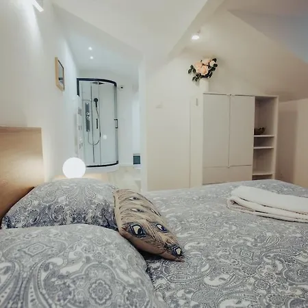 De Charme, Belle-beille דירה *